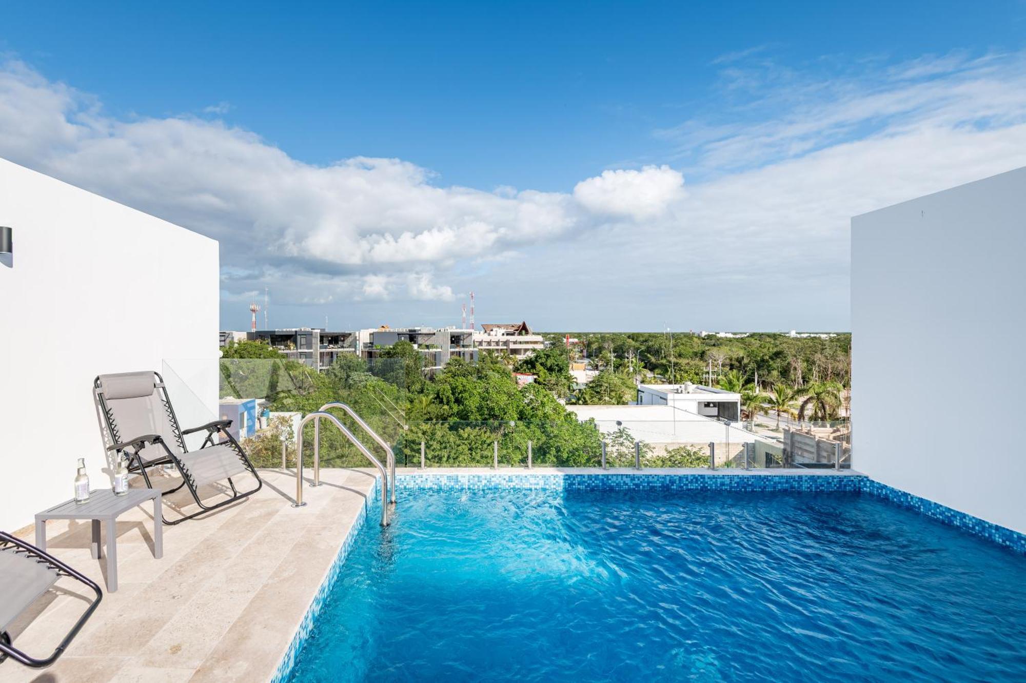 At Menesse * Tulum