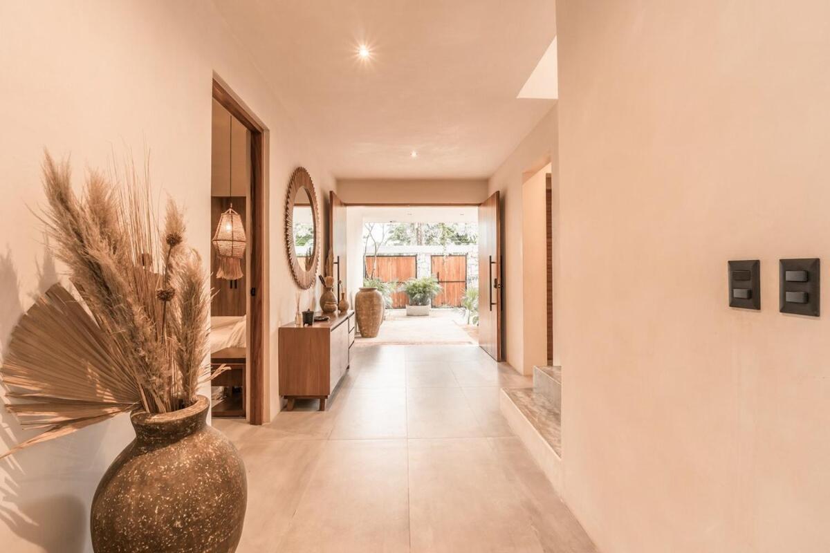 Villa With 2 Pools With Security Guard For 10 Guests *