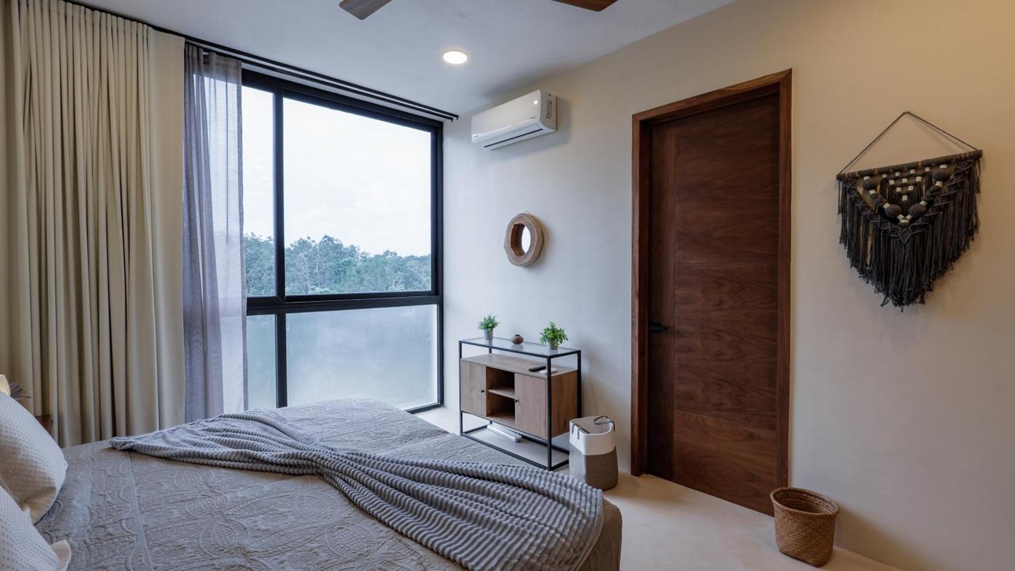 2br 2ba Luxury Penthouse With Private Pool And Rooftop Terrace