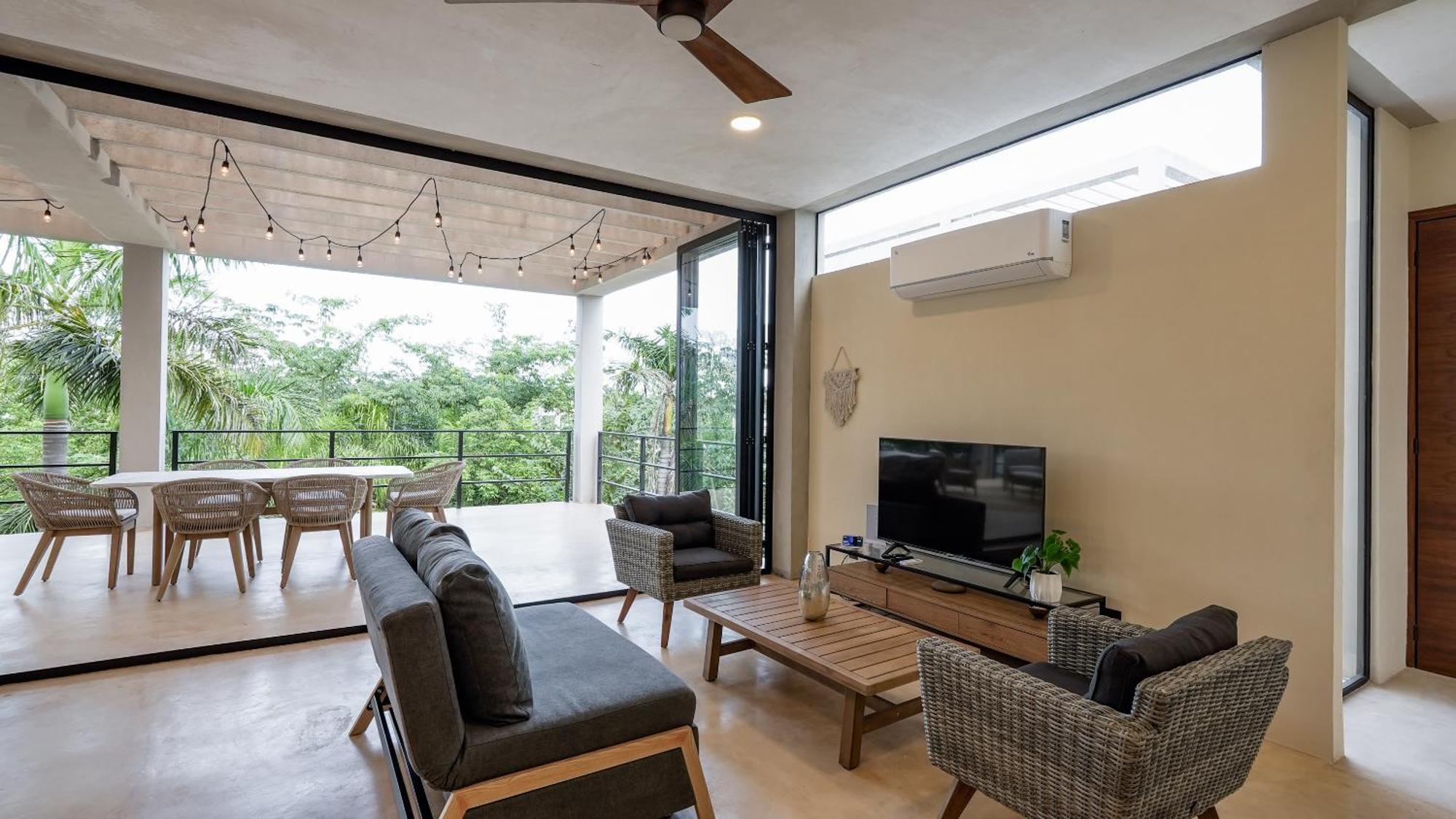 2br 2ba Luxury Penthouse With Private Pool And Rooftop Terrace