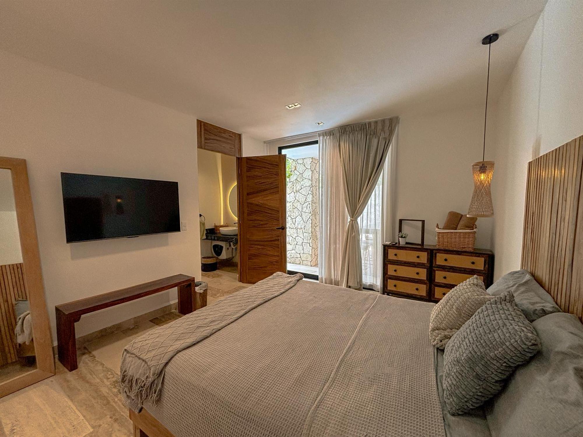 Sak Tuunich Luxury Residences *