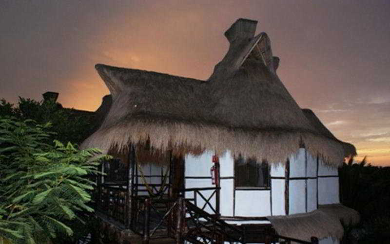 & Gardens Hotel 3*