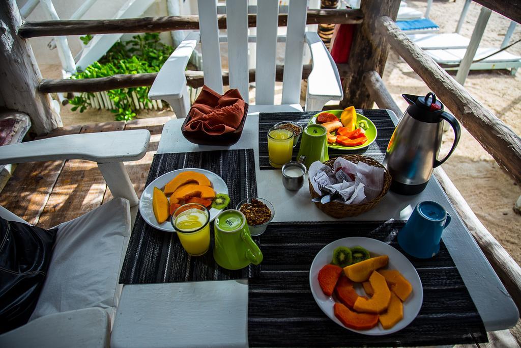 Hotel Lamar Front And Pool Tulum