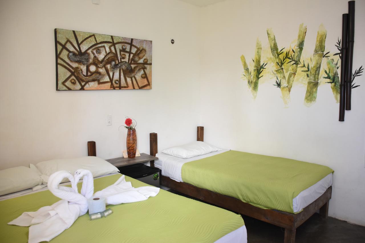 Hostal Emotion Avenida & Tulum