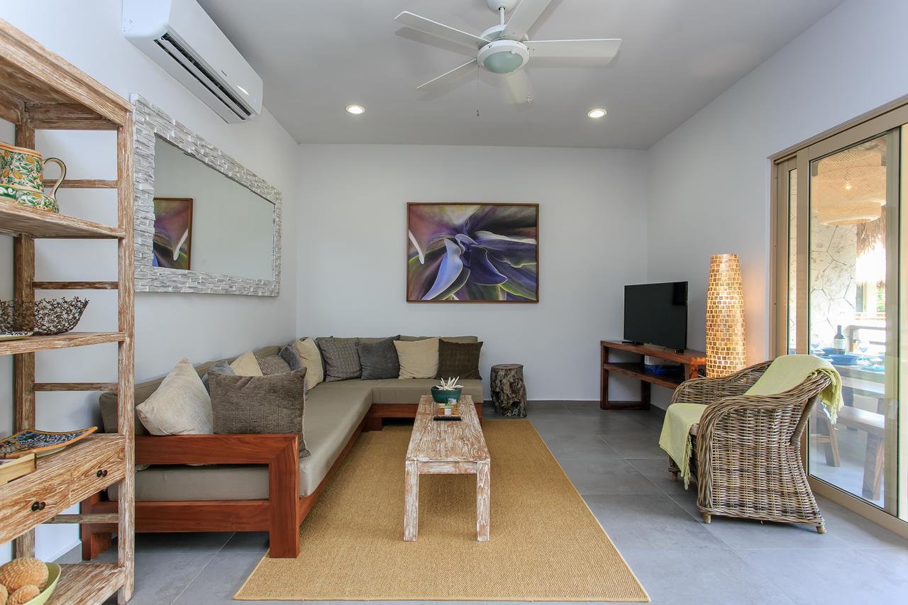 Apartamento Complex With An Alluring Pool & Tropical Vibes By Stella Rentals!
