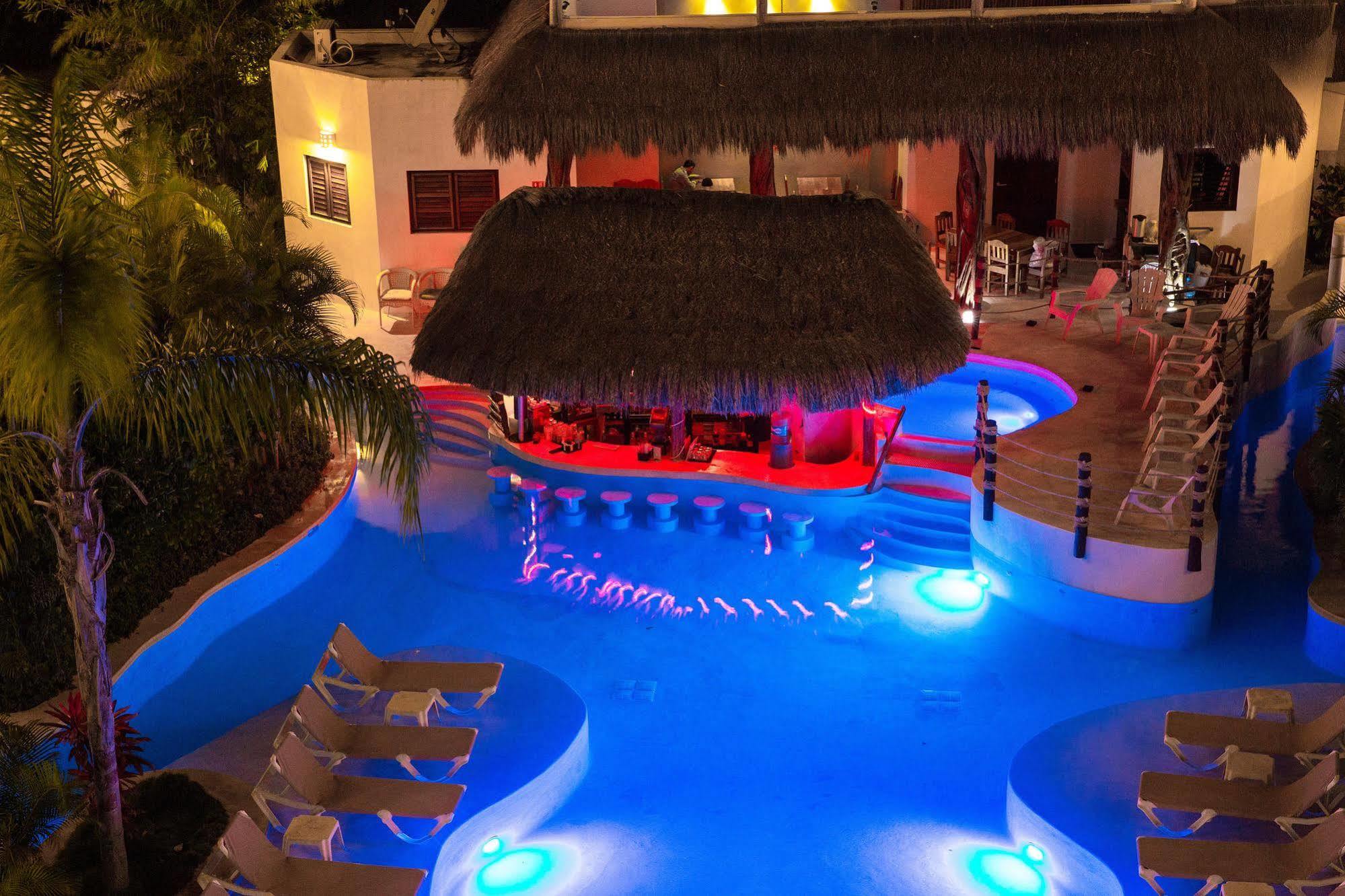 Intima Adults Only Hotel 3*
