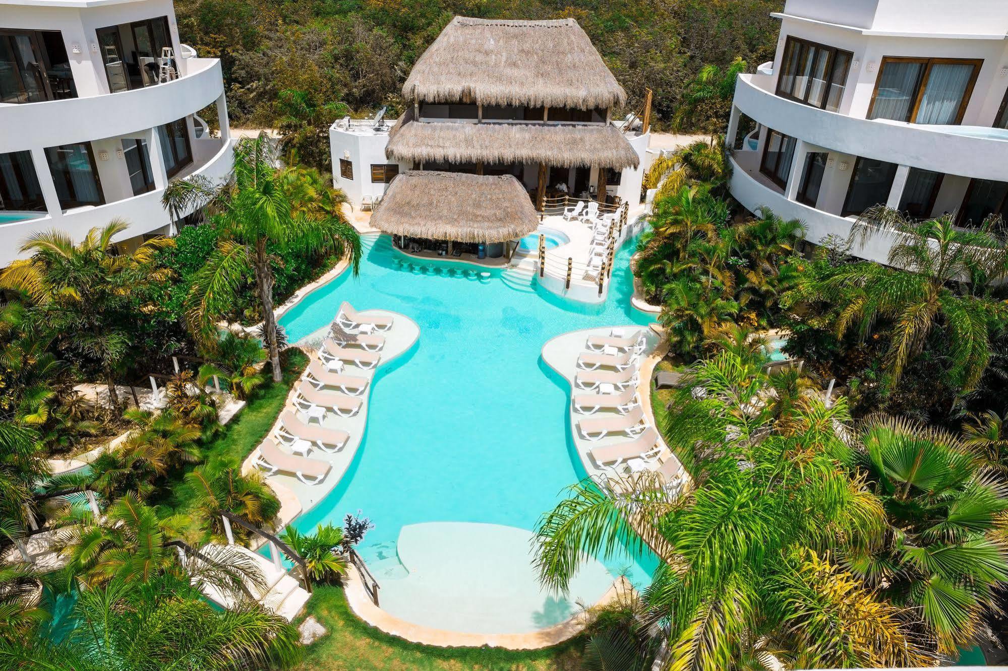 Intima Adults Only 3*