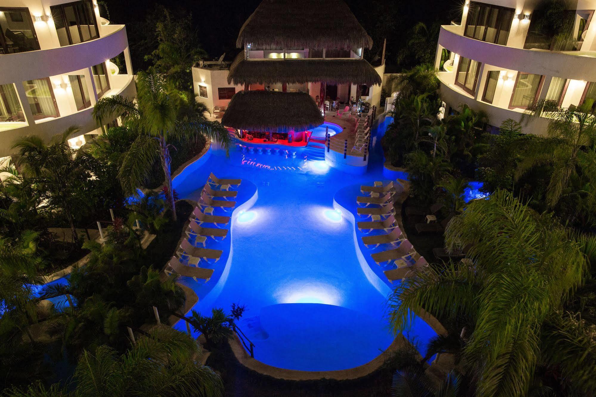 Intima Adults Only Hotel 3*