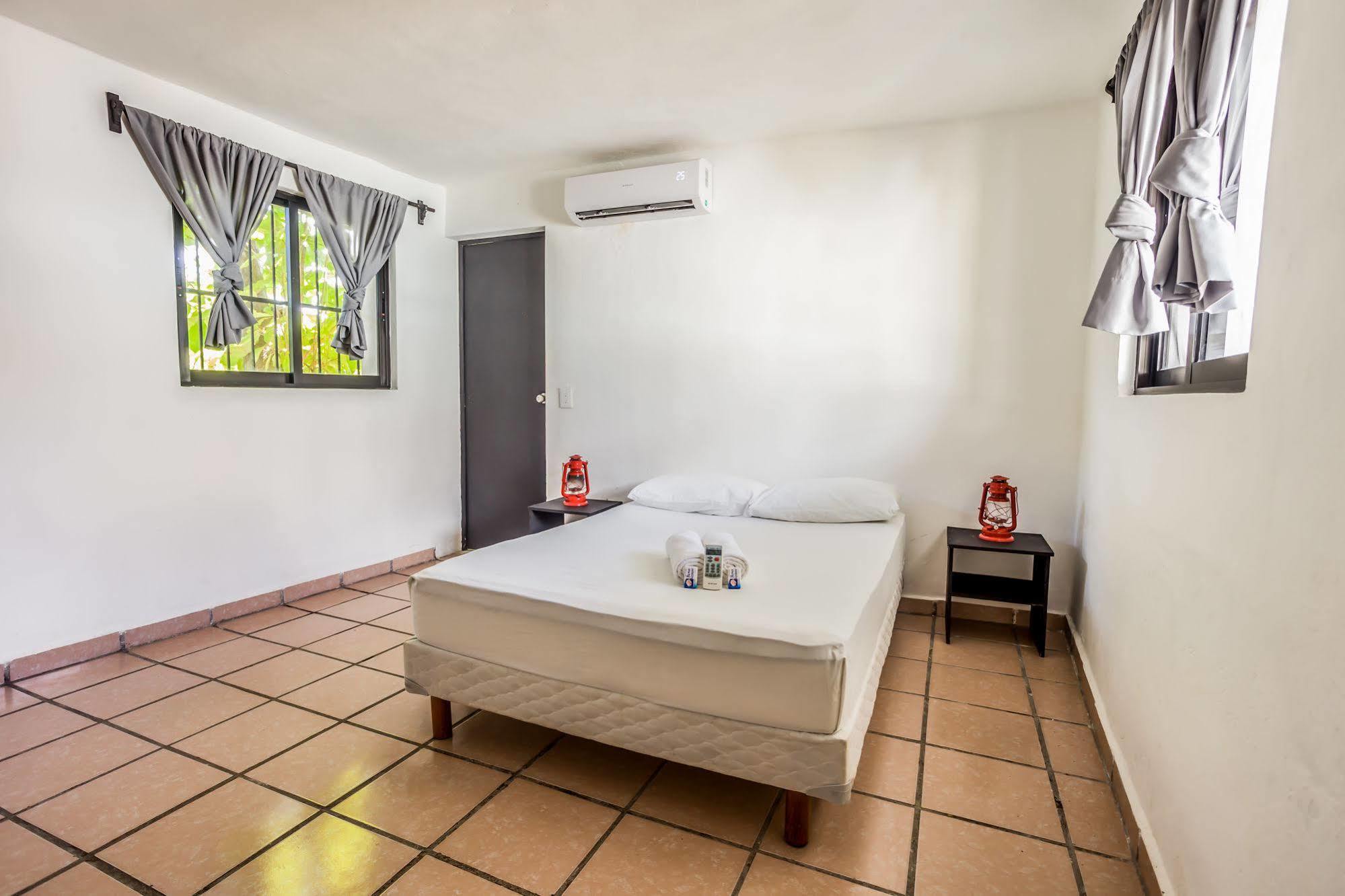 Babel Hostal *