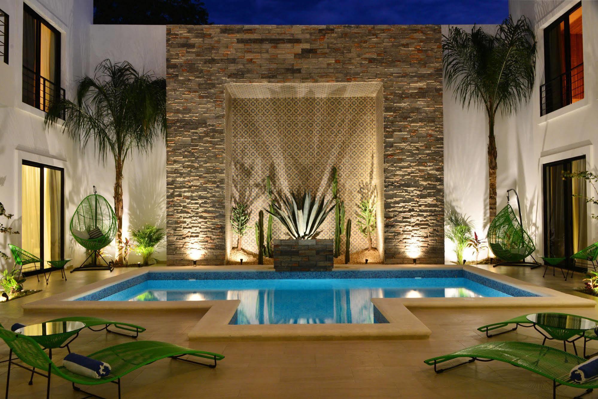 Elements Boutique 4*