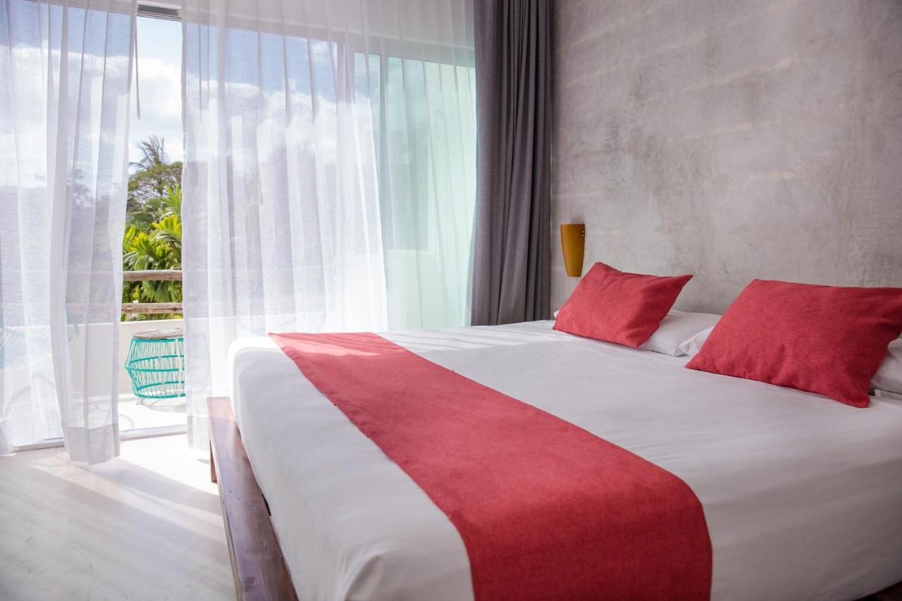 H2o Hotel 3*