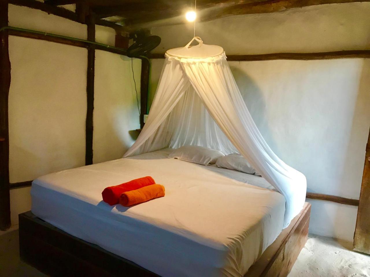 Uma Oceanfront 5*