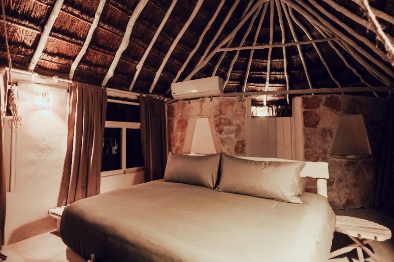 Esencial Hotel
