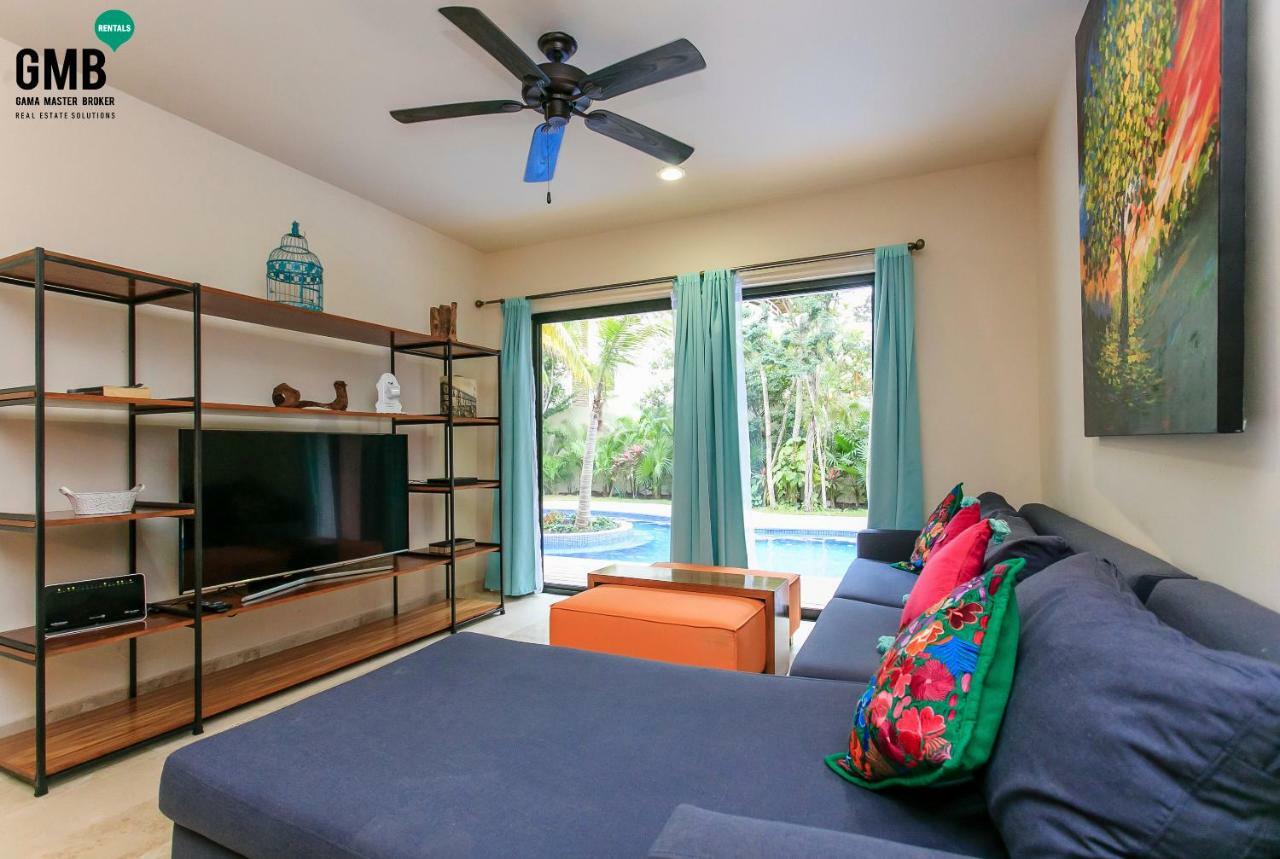 Swim Up- 2 Bdr & 2 Bike In Apartamento *