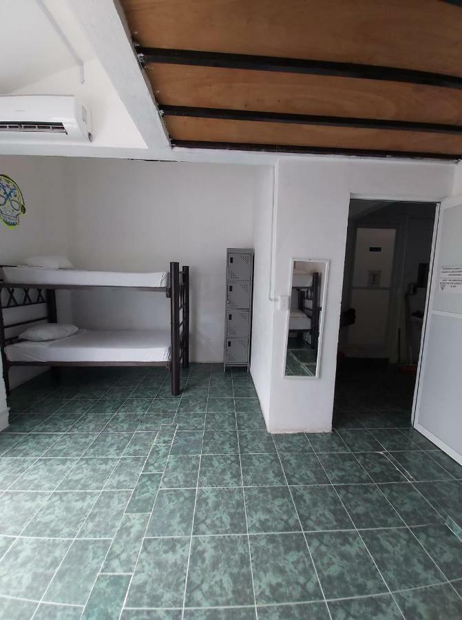 Hostal Emotion Avenida & Tulum