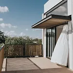 Mudra Tulum