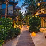 Akkuun Tulum - Adults Only