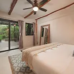 Mistiq Hotel