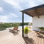 Modern 4Br Apartment In La Veleta With Rooftop Pool, Amazing Amenities & Incredible Jungle View