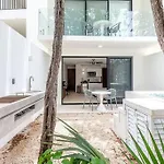 Sara Luxury Private Pool Surrounded By Nature
