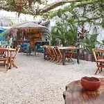 X´kekén Hostel