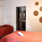 L Hotelito