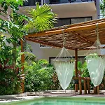 Saskab 2 King Studio In The Jungle W/ Pool&Yoga