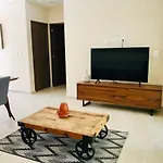 ☆ Location & Comfort ☆ Jacuzzi ☆ Luxury Condo