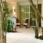 ☆ Location & Comfort ☆ Jacuzzi ☆ Luxury Condo