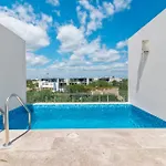 Serenity In The Sky - Studio With Rooftop And Plunge Pool