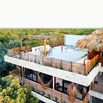 Private Rooftop Penthouse With Pool, Bbq & Jungle View