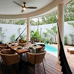 Casa Kuk, Stylish, Beach At 5 Min, Pool, Concierge