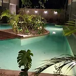 Amplio Departamento Con Balcon Y Cocina