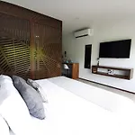 Tulum City Apartments At Menesse Tulum