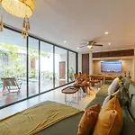 Luxury Condo With Private Pool