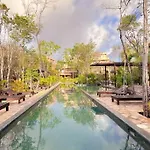 Discover, Explore Y Enjoy Tulum
