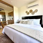 Cozy Studio With Balcony And Rooftop Pool In Tulum