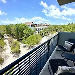Cozy Studio With Balcony And Rooftop Pool In Tulum