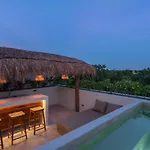 Itza Maya Beach Club Access