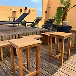 Cute And Cozy Room With Rooftop Pool