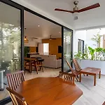 Oasis Yaaxlum