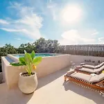 T2Ph New Stunning Penthouse And Rooftop
