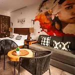Delightful Modern Studio