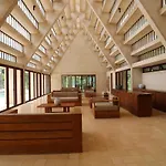 Lush Jungle Retreat Gated Community & Concierge