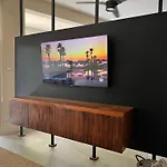 Spacious 1Br Home With Priv Pool Gym Garden Downtown