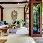 Beachfront Luxury Villa- 2 Bedrooms