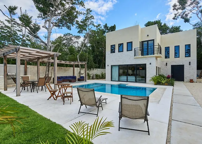 Villa Tortuga Lux 4 Bdr Big Garden*Pool *Cenote