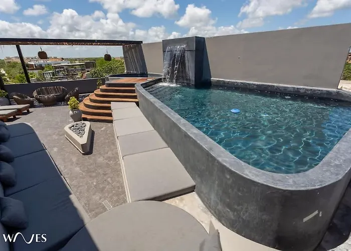 Luminous 2 Bedroom With Roof Pool Close To Hotel Zone By Waves Management