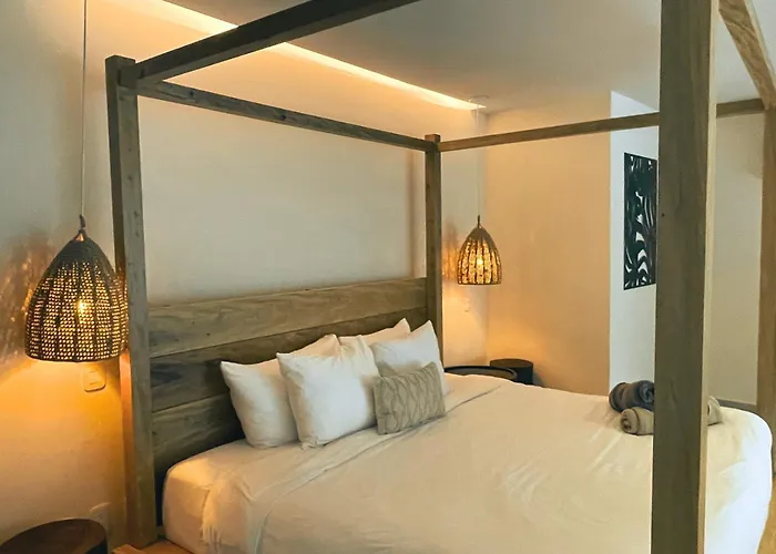 Canopy Cove Loft Private Jacuzzi Parking & B-Club