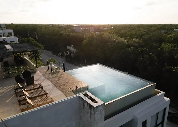 Casa Baay - Private 17 Bedroom House, 34 Pax, Rooftop And Pool